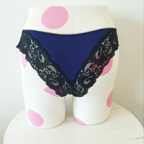 Victoria's Secret Vintage Dream Angels Lace Crystal Rhinestone Element Panty NWT - Picture 4 of 11